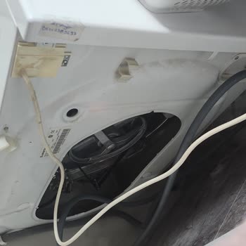 Güvenser Teknik Servis Hem Hizmetten Hem De Sonrasındaki Yaklaşımdan Hiç Memnun Kalmadım