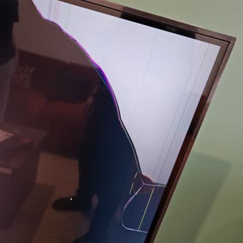 Kırık Ekranlı LG 65 QNED TV Değişim Talebim Reddedildi