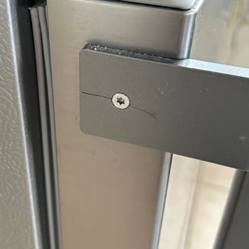 Grundig Buzdolabında Kapı Kolu Tasarım Hatası Ve Tekrarlanan Garanti Reddi