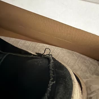 Vans Ayakkabıda Kısa Sürede Dikiş Atması Ve Değişim Talebi