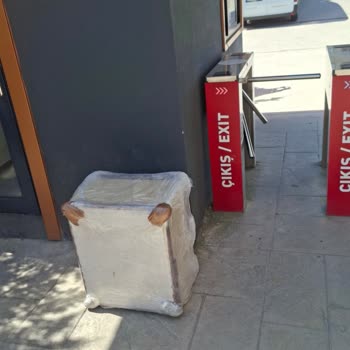 Aras Kargo Firuzköy Şubesi’nin Teslimat Sorunları Ve Kaba Tutumu