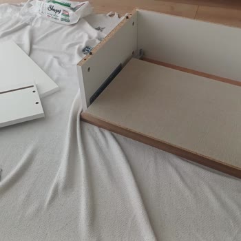 Doğtaş Komodinlerinde Eksik Parçalar Ve Ücretli Servis Yönlendirmesi