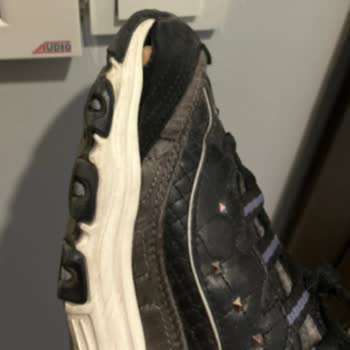 Skechers Ayakkabı Kısa Sürede Delindi Ve İade Talebim