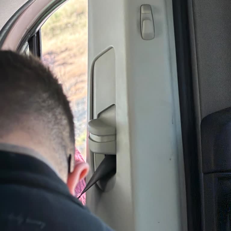 Klimasız Dolmuşta Sıcaklık Nedeniyle Bayılma Tehlikesi