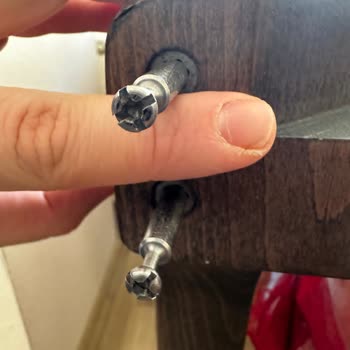 Tepe Home'da Kusurlu Masa Ve Çözülmeyen Müşteri Hizmetleri Sorunu