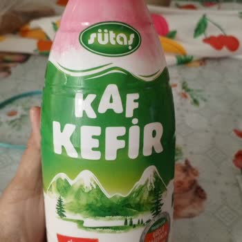 Son Tüketim Tarihi Yakın Olmasına Rağmen Şişen Ve Bozuk Çilekli Kefir