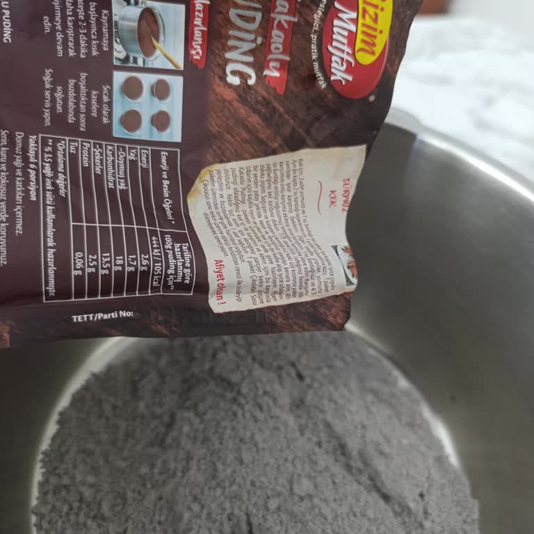 Bizim Mutfak Son Kullanma Tarihi Geçmemiş Pudingde Kötü Koku Ve Renk Değişikliği