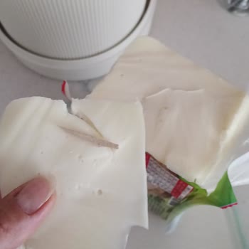 Ekici Tam Yağlı Kaşar’da Lastik Benzeri Yabancı Madde Tespit Edildi