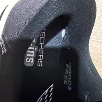 Skechers Ayakkabısındaki Erken Yırtık Ve İade Talebi