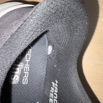Skechers Ayakkabısındaki Erken Yırtık Ve İade Talebi