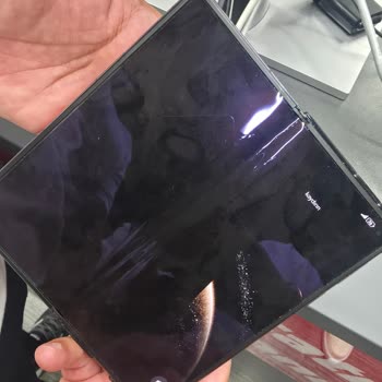 Huawei Mate X6 Ekran Kararması Ve Media Markt'tan Haksız Ücret İadesi