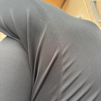 Ön Ve Arkası Farklı Kumaşlı Jogger Altında Üretim Hatası