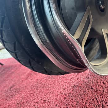 SFM Motorunun Jant Arızası Nedeniyle Yaşanan Kazada Güvenlik İhlali Ve İş Kaybı
