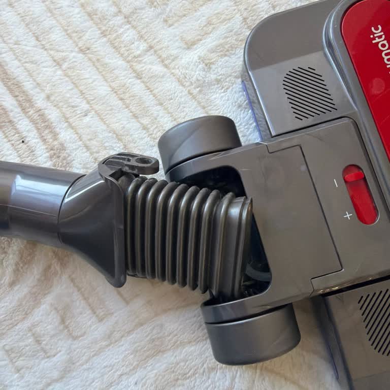 Dyson Süpürge Pnömatik Başlığı 3 Ayda Kırıldı Ve Garanti Kapsamı Reddedildi