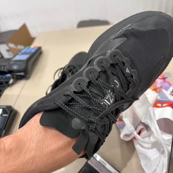 Adidas Ayakkabının Yapışkan Yerleri Bir Ayda Ayrıldı Ve Ücret İadesi İstiyorum