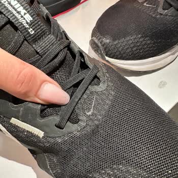 Nike Erkek Spor Ayakkabısında Kısa Sürede Üst Kısım Yırtılması, Garanti Reddi Ve Değişim Talebi