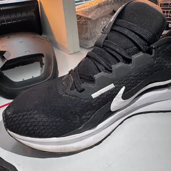 Nike Erkek Spor Ayakkabısında Kısa Sürede Üst Kısım Yırtılması, Garanti Reddi Ve Değişim Talebi
