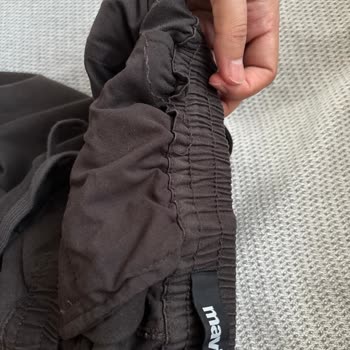 Üretim Hatası Nedeniyle Kısa Sürede Yırtılan Pantolon Ve Mağaza Değişim Reddi