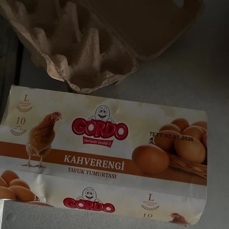 Gordo Yumurtalarında İçleri Kara Ve Dayanılmaz Koku
