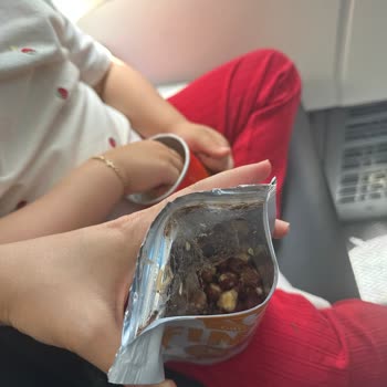 Carrefour SA'dan Canlı Kurtlu Çiğ Fındık Şikayeti