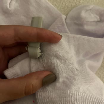 Kasada Alarm Unutulması Nedeniyle Çorap Yırtıldı, Utanç Ve Mağduriyet Yaşadım