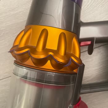 Dyson V15 Yan Plastiği Soyuldu Çekiş Gücü Azaldı Ve Garanti Dışı 6500 TL Ücret Talebi