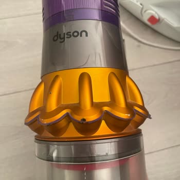 Dyson V15 Yan Plastiği Soyuldu Çekiş Gücü Azaldı Ve Garanti Dışı 6500 TL Ücret Talebi