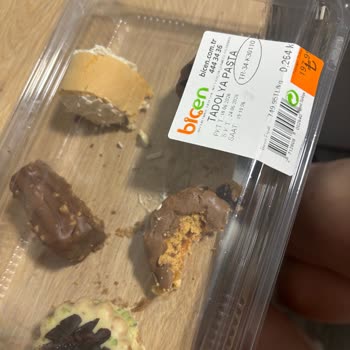 Biçen Market'ten Satılan Küflü Tatlı Paketi Sağlık Tehlikesi