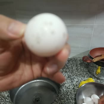 Migros'tan Küflü Yumurta Şikayeti: Sağlık Riski Ve Soğuk Zincir Sorunu