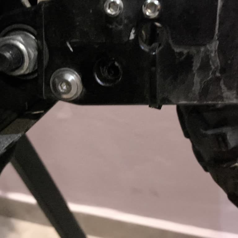 Vidaların Kaybolması Ve Scooter Güvenliğinde Kontrol Eksikliği