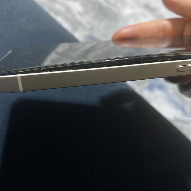 Apple 13 Modeli Bataryası Şişti, Kullanıcı Güvenliği Tehdit Altında