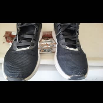 FLO Mağazasında Reebok Ayakkabısının Kısa Sürede Yırtılması Ve Yanıltıcı İnceleme Süreci