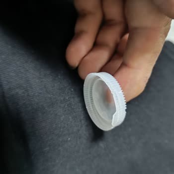 Saka Yarım Litre Şişe Kapakları Açılması Zor Ve Keskin Kenar Riski