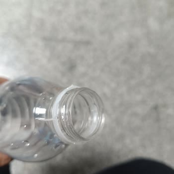 Saka Yarım Litre Şişe Kapakları Açılması Zor Ve Keskin Kenar Riski