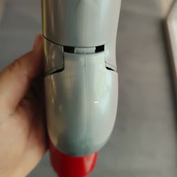 Dyson V12 Mobilya Altı Aparatı Kırıldı, Garanti Kapsamında Ücretsiz Değişim Talebi
