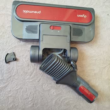 Dyson Süpürge Başlığının Kırılması Ücretsiz Garanti Değişimi Talebi