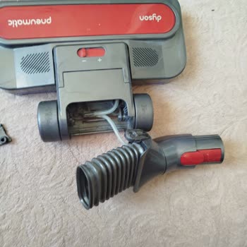 Dyson Süpürge Başlığının Kırılması Ücretsiz Garanti Değişimi Talebi