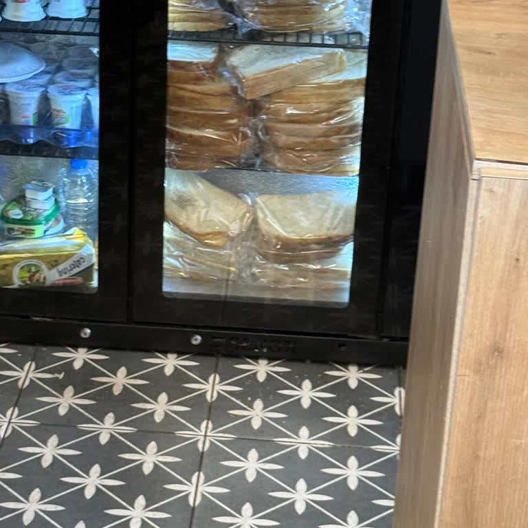 Halk Kafe'de Tost Yokluğu Ve Müşteri İletişiminde Şeffaflık Eksikliği