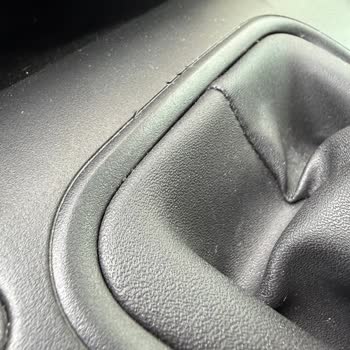 Opel Combo Vites Servisinde Oluşan Plastik Hasarı Ve Tekrarlanan Sorunlar