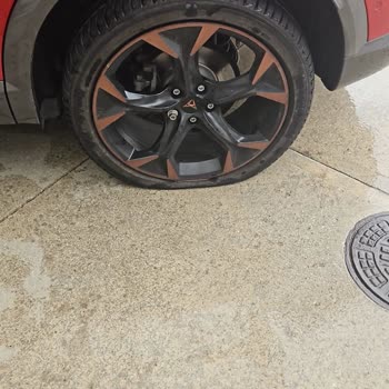 Axa Sigorta Yol Yardımında Uzun Bekleme Ve Çözüm Eksikliği