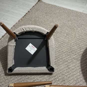 Modalife Kırılan Sandalye Nedeniyle Aile Üyesi Yaralandı Ve Servis Görmezden Geldi