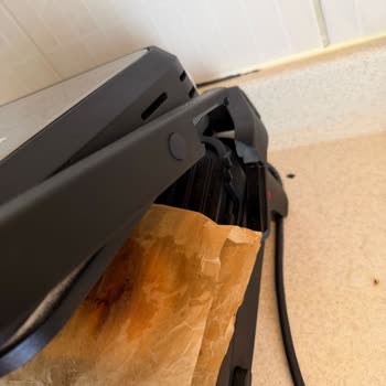Kronik Kırılma Sorunu Olan Tefal Supergrill Tost Makinesi İçin İade Talebi