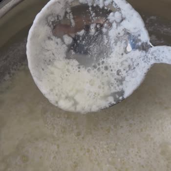 Bebek İçin Alınan Süt Bozulmuş, Sağlık Riski Oluştu