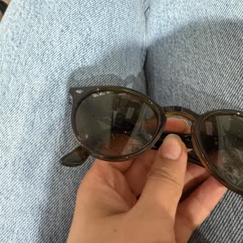 Ray-Ban Güneş Gözlüğü Camları Renk Solması Ve Atması, Garanti Kapsamında Değişim Talebi