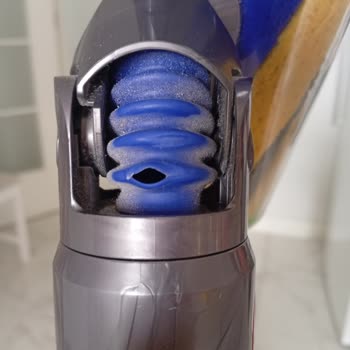 Dyson V15 Detect Lazer Başlığında Tekrarlayan Yırtık Sorunu Ve Garanti Talebi