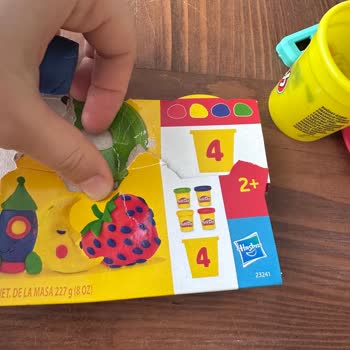 Play-Doh con colores diferentes a los anunciados, exijo reembolso