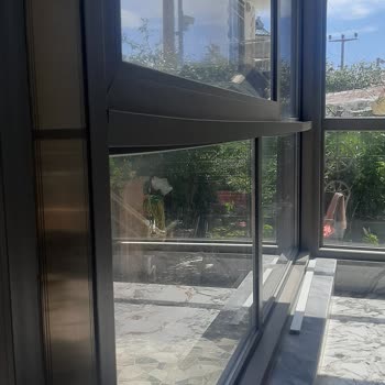 Ayvalık Pencereci Coşkun’un PVC Sürgülü Doğramalarında Sürekli Sorun Ve İletişimsizlik