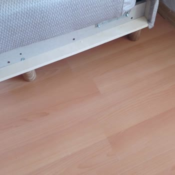 Mondi Home Köşe Koltuk Takımında Amblem Eksikliği