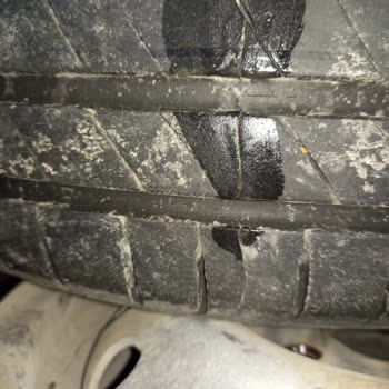 Kumho Yaz Lastiklerinde Üretim Hatası: Tekrarlayan Çatlak Ve Yarılanma