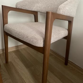 Hasarlı Sandalye İçin Uzayan Servis Süreci Ve Sözlerin Tutulmaması